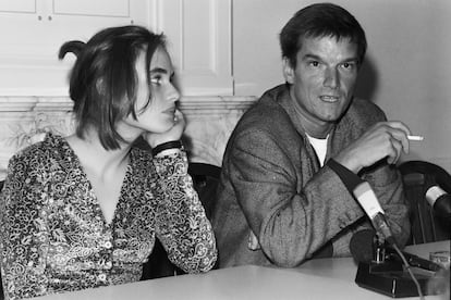 Judith Godrèche y Benoît Jacquot, durante una rueda de prensa en 1990.