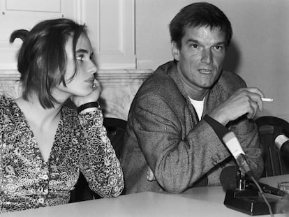 Judith Godrèche y Benoît Jacquot, durante una rueda de prensa en 1990.