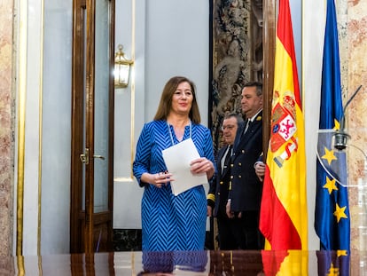 La presidenta del Congreso, Francina Armengol, este martes, antes de comparecer en el Congreso para dar explicaciones sobre el 'caso Koldo'.