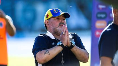 Diego Armando Maradona, en un partido entre Gimnasia y Esgrima ante Estudiantes de La Plata en Argentina en 2019.