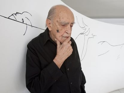 Niemeyer in his Copacabana studio in Rio in 2008