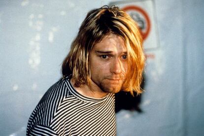 “Es un grupo sobrevalorado. Lo peor de los temas de Nirvana es una confianza ciega en su visión del mundo. Creo que la certeza fue lo que mató a Cobain. ¿Cómo puedes estar seguro de que la vida nunca tendrá nada que ofrecer?”, Lloyd Cole, músico, para 'RockDeluxe'. En la imagen, Kurt Cobain en la ceremonia de los MTV Video Music Awards (1993).