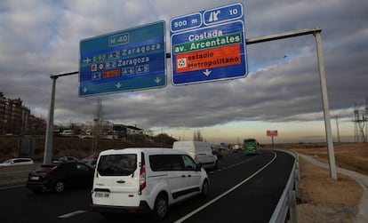 Acceso desde la M-40 al Wanda Metropolitano. 