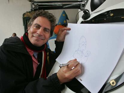 David Silverman dibujaba ayer en Córdoba a Homer Simpson.