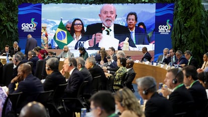 Luiz Inacio Lula da Silva ofrece un discurso de apertura de la cumbre G-20. 