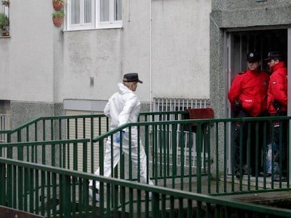 Edificio donde se produjo el asesinato de dos ancianos en Bilbao.