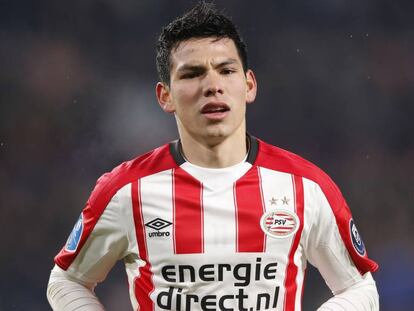 Lozano, durante un partido en la Liga holandesa.