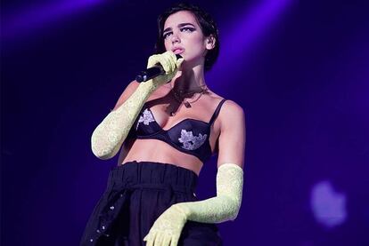 Dua Lipa, en su concierto de este miércoles en Shangái.