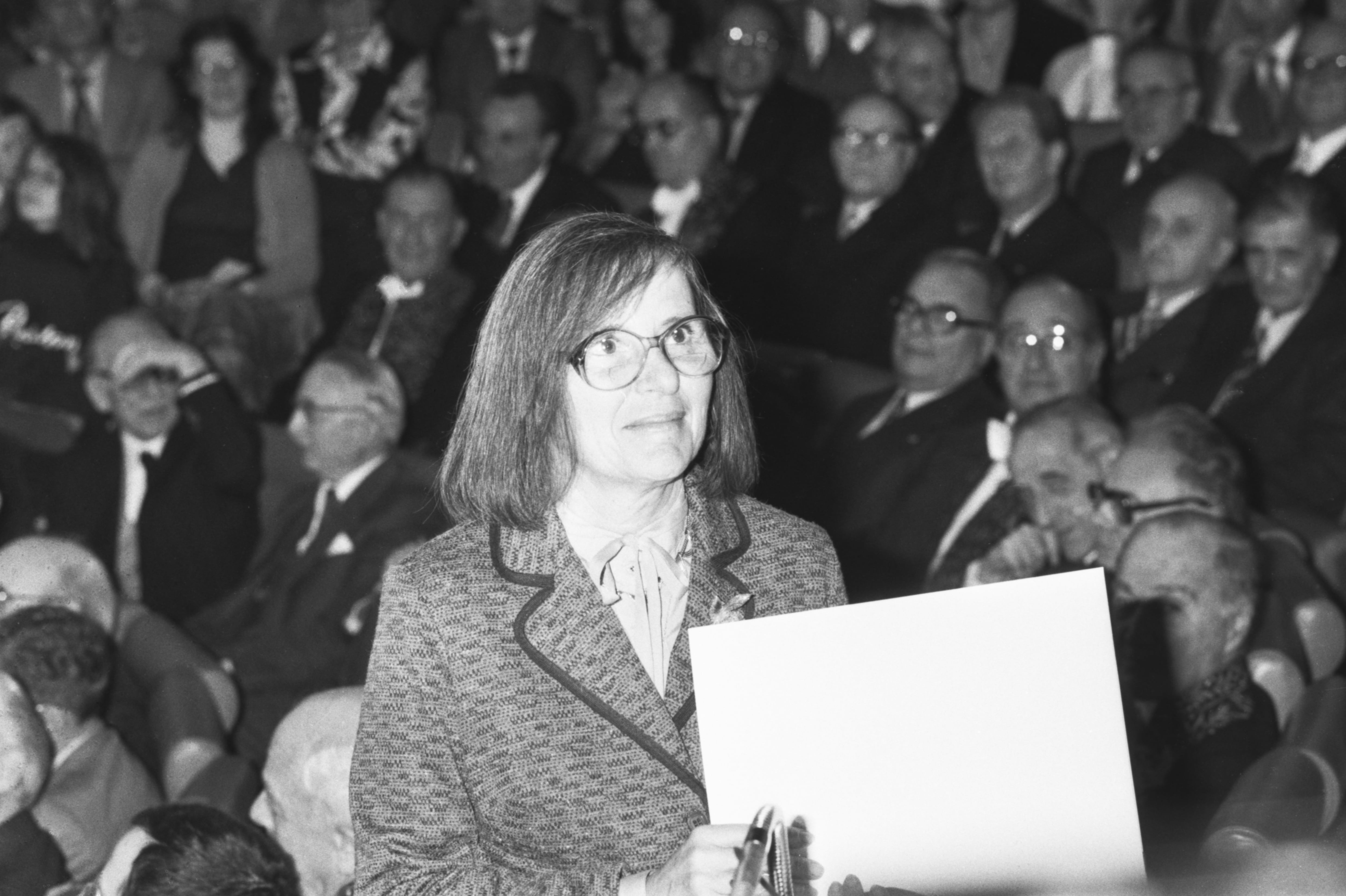 Yvonne Choquet-Bruhat ingresa en la Academia Francesa el 3 de enero de 1980.