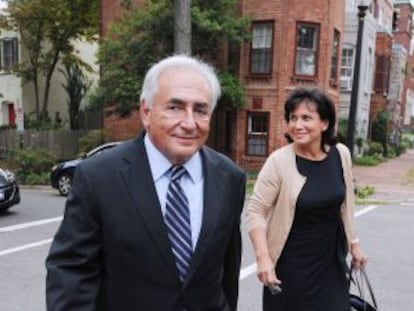 Dominique Strauss Kahn junto a su ya exmujer, Anne Sinclair, en una imagen de agosto de 2011.