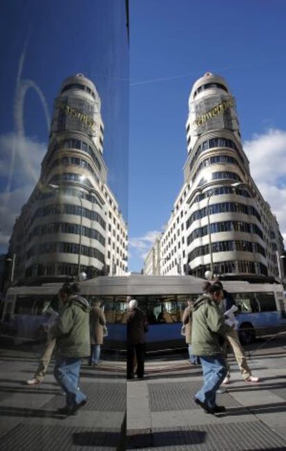 The Capitol building on Gran Vía, as featured in The Day of the Beast.