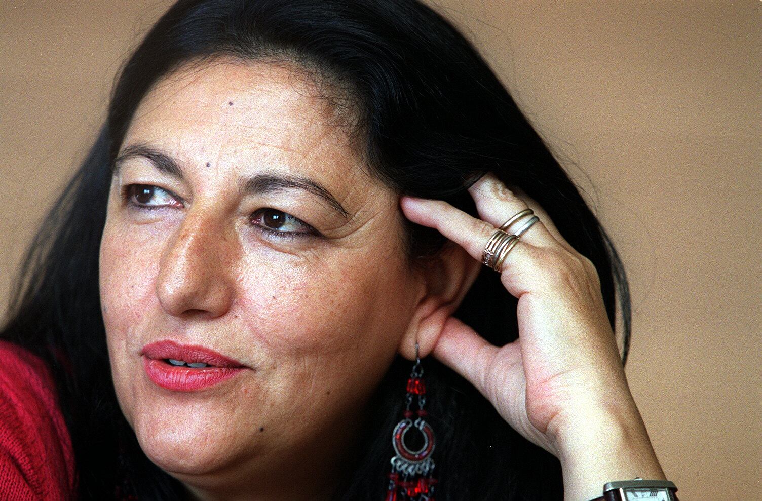 Dignidad, justicia y solidaridad, las tres palabras que incendiaron el premio de narrativa Dulce Chacón