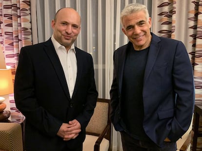 Naftali Bennett, a la izquierda, y Yair Lapid, el pasado 3 de junio.
