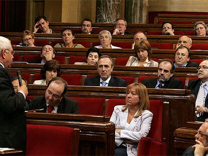 Maragall, durante el primer pleno del Parlamento catalán tras la ruptura del tripartito.