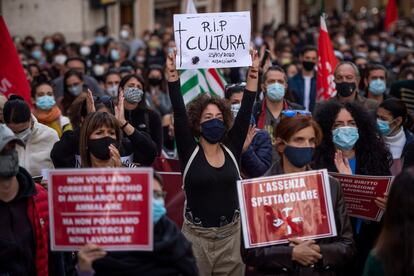 Trabajadores del ámbito cultural protestan en Roma el pasado 30 de octubre, contra el cierre del sector.