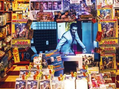 Un puesto con videojuegos y merchandising en el barrio tokiota de Akihabara. 