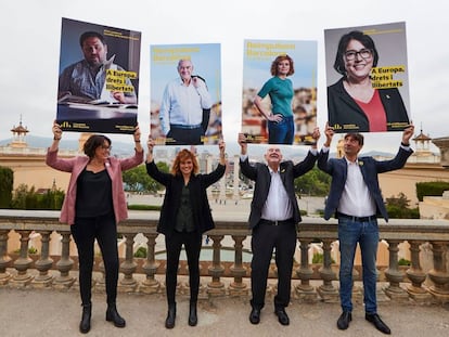 El candidato por ERC a la alcaldía de Barcelona, Ernest Maragall (2d), y su número dos, Elisenda Alamany (2i), juntos a los candidatos a las elecciones europeas Diana Riba y Jordi Solé.