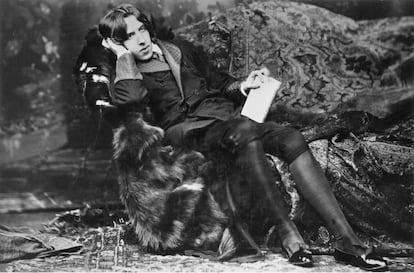 Oscar Wilde fotografiado por Napoleon Sarony en 1882.