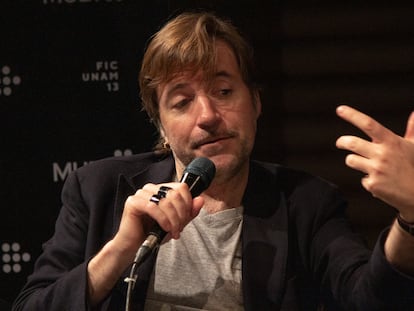 Albert Serra durante la clase magistral en el Museo Universitario de Arte Contemporáneo, el 2 de junio en Ciudad de México.