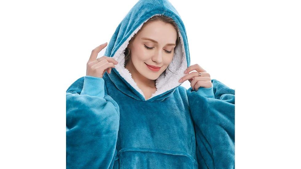 Sudadera con capucha gigante.