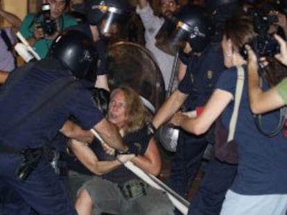 Carga policial en la Puerta del Sol del miércoles.