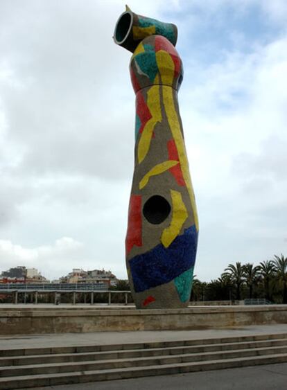 La famosa escultura se encuentra en el parque barcelonés Joan Miró