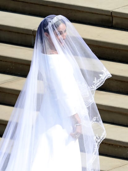 Em 19 de maio de 2018, o grande casamento chegou. Meghan Markle se tornou a noiva mais observada do planeta em uma grande cerimônia realizada na Capela de São Jorge no Castelo de Windsor. Ela então se tornou a duquesa de Sussex e um membro permanente da família real britânica, um status que duraria pouco menos de dois anos.