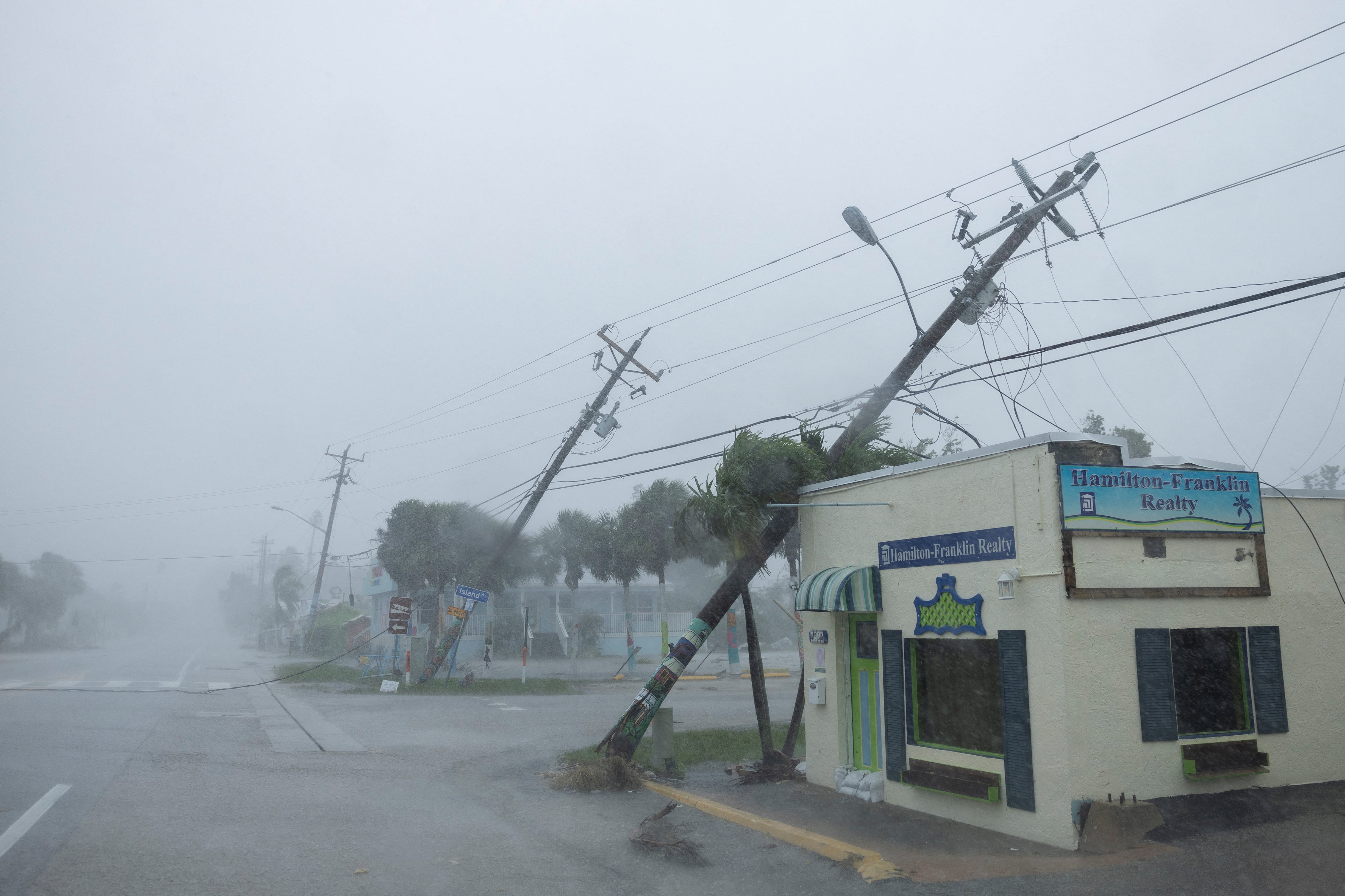 Estados Unidos se prepara para la devastación de ‘Milton’, “la tormenta del siglo”, según Biden