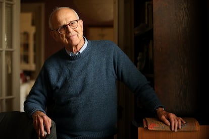 Rainer Weiss, pose en su casa en Boston (EE UU), en mayo de 2016