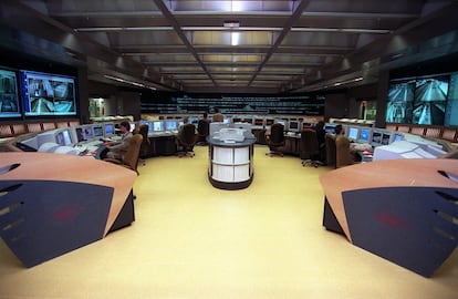Nueva sede de control de Metro de Madrid, en la estación de Alto del Arenal. 25/07/2000