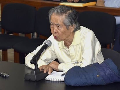 El expresidente peruano Fujimori comparece ante el juez por el caso de una matanza de campesinos en 1992.