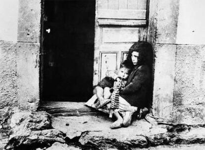 Fotografía tomada en Robregordo (Madrid) en agosto de 1936.