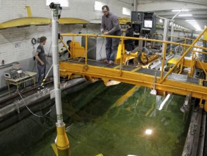 Ensayo de un modelo de aerogenerador de Iberdrola en el Cehinar.