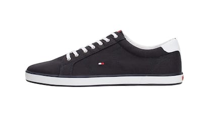 Zapatillas en color azul marino, de Tommy Hilfiger.