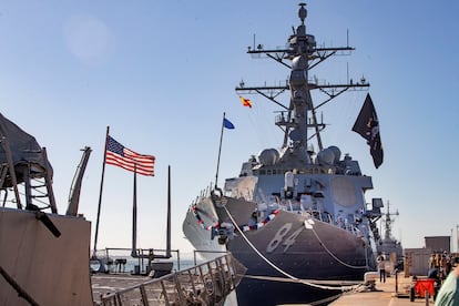 Llegada del destructor antimisiles estadounidense USS Bulkeley en agosto pasado a la base naval de Rota (Cádiz),