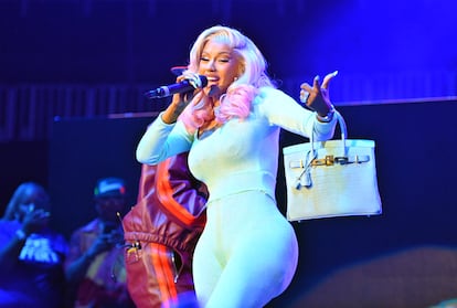 La cantante Cardi B, el 17 de junio de 2023, en una actuación en el estadio State Farm Arena en Atlanta (EE UU).