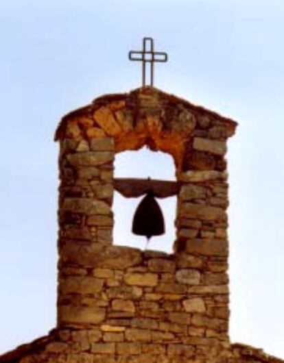 El campanario de la iglesia de Sant Bartomeu de la Vall d’Arient, Lleida.