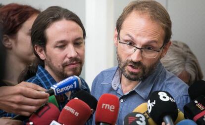 Pablo Iglesias y Joan Herrera, el pasado 26 de junio en Barcelona.