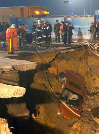 Al menos tres personas han muerto en el colapso de un túnel en construcción en el este de China