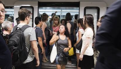 La estación Diagonal este lunes por la mañana.