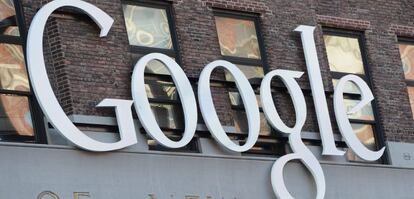 El portal Google Books ofrece información básica de los libros, pero además enlaces a webs en las que se pueden adquirir el libro o leerlo o descargarlo.