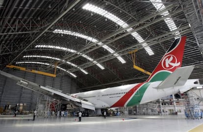 Un avión de Kenya Airways del modelo Boeing B777-200ER