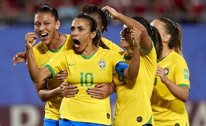 Marta celebra el gol de la victoria de Brasil ante Italia.