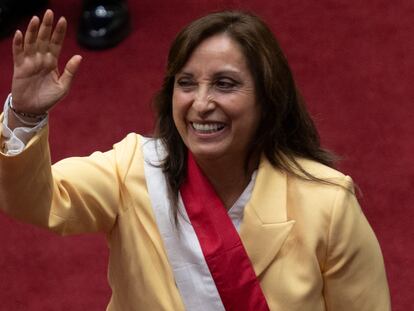 Dina Boluarte, nueva presidenta de Perú.