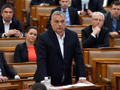 El primer ministro húngaro Viktor Orbán, en el Parlamento, este lunes.