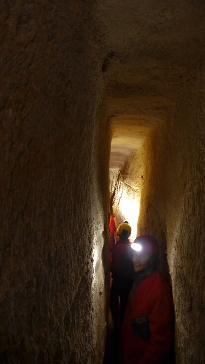 Galería de la mina donde los esclavos extraían el 'lapis specularis' próxima a Segóbriga (Cuenca)