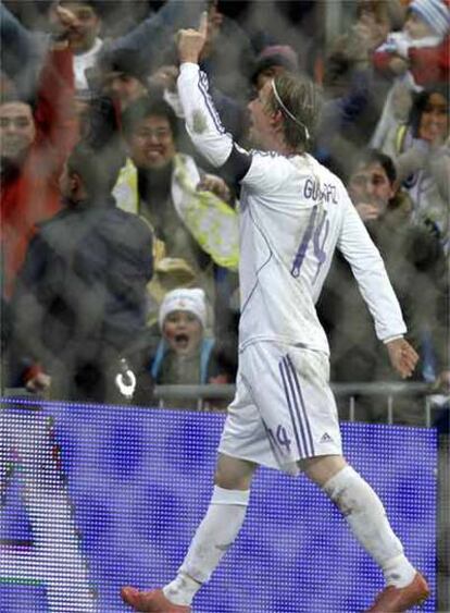 Guti celebra el gol del triunfo