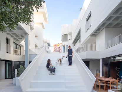 Interior del Centro Gomila, el mayor de los siete nuevos edificios diseñados por MVRDV, junto con el estudio local GRAS Arquitectos.