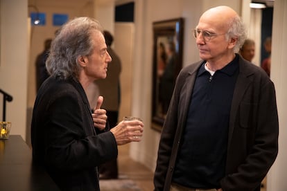 Richard Lewis y Larry David, en una escena de la décima temporada de 'Curb Your Enthusiasm'.