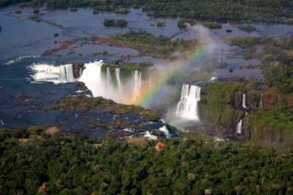 La cercanía con las Cataratas del Iguazú también potencian el proyecto.